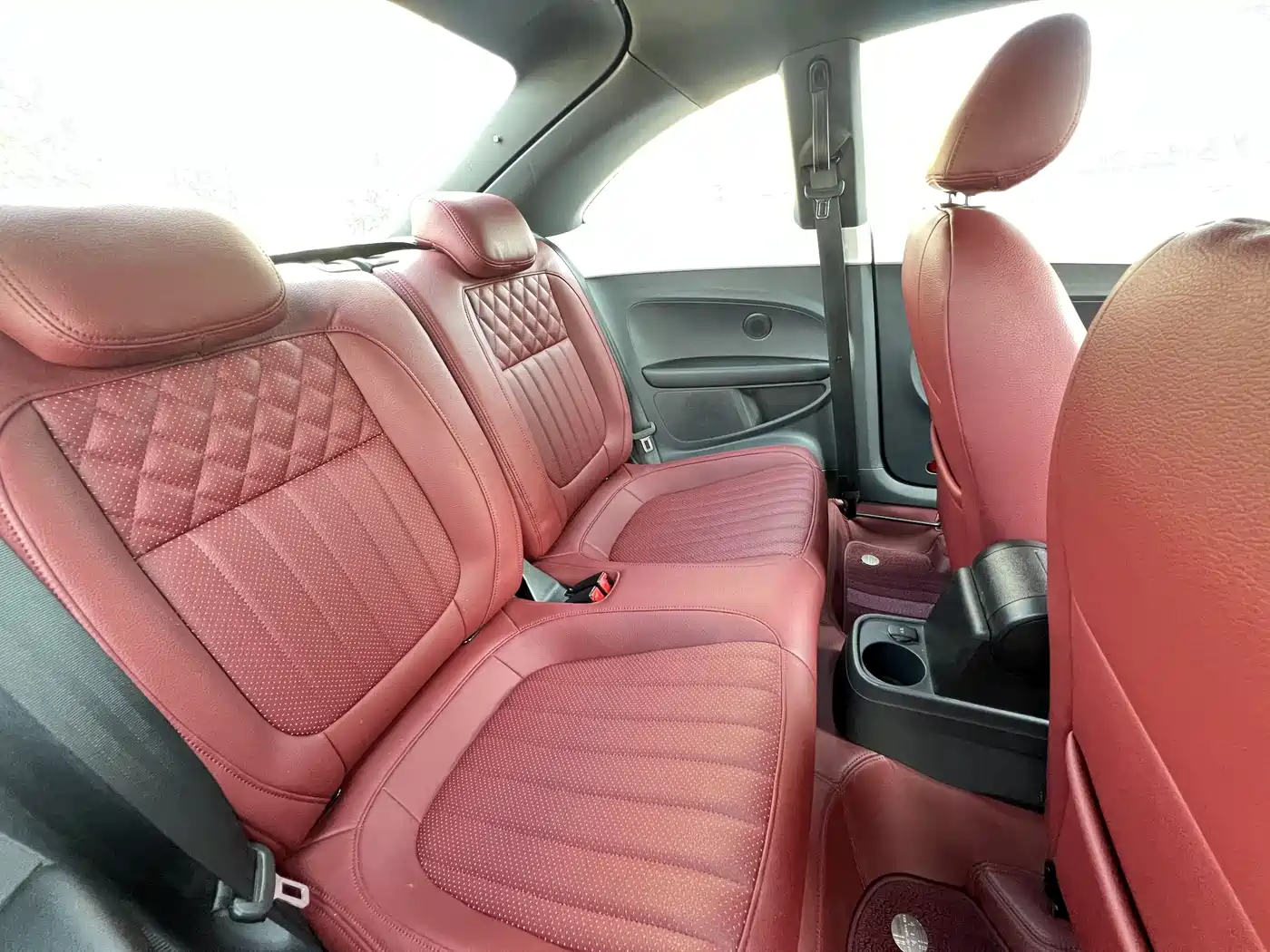 Volkswagen Beetle 2014 1.4TSI Fashion Edition фото 11