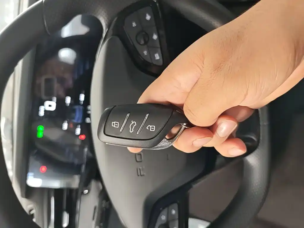 Фото 9 - Roewe i5