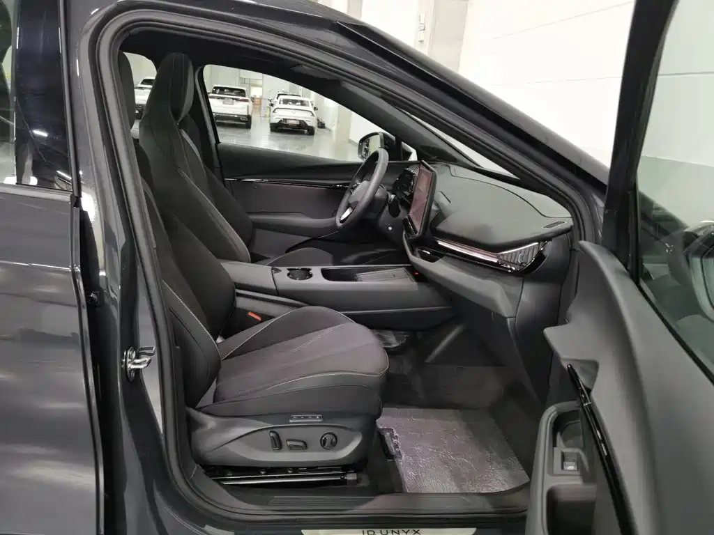 Volkswagen Unique 06 2026 2025 Pure