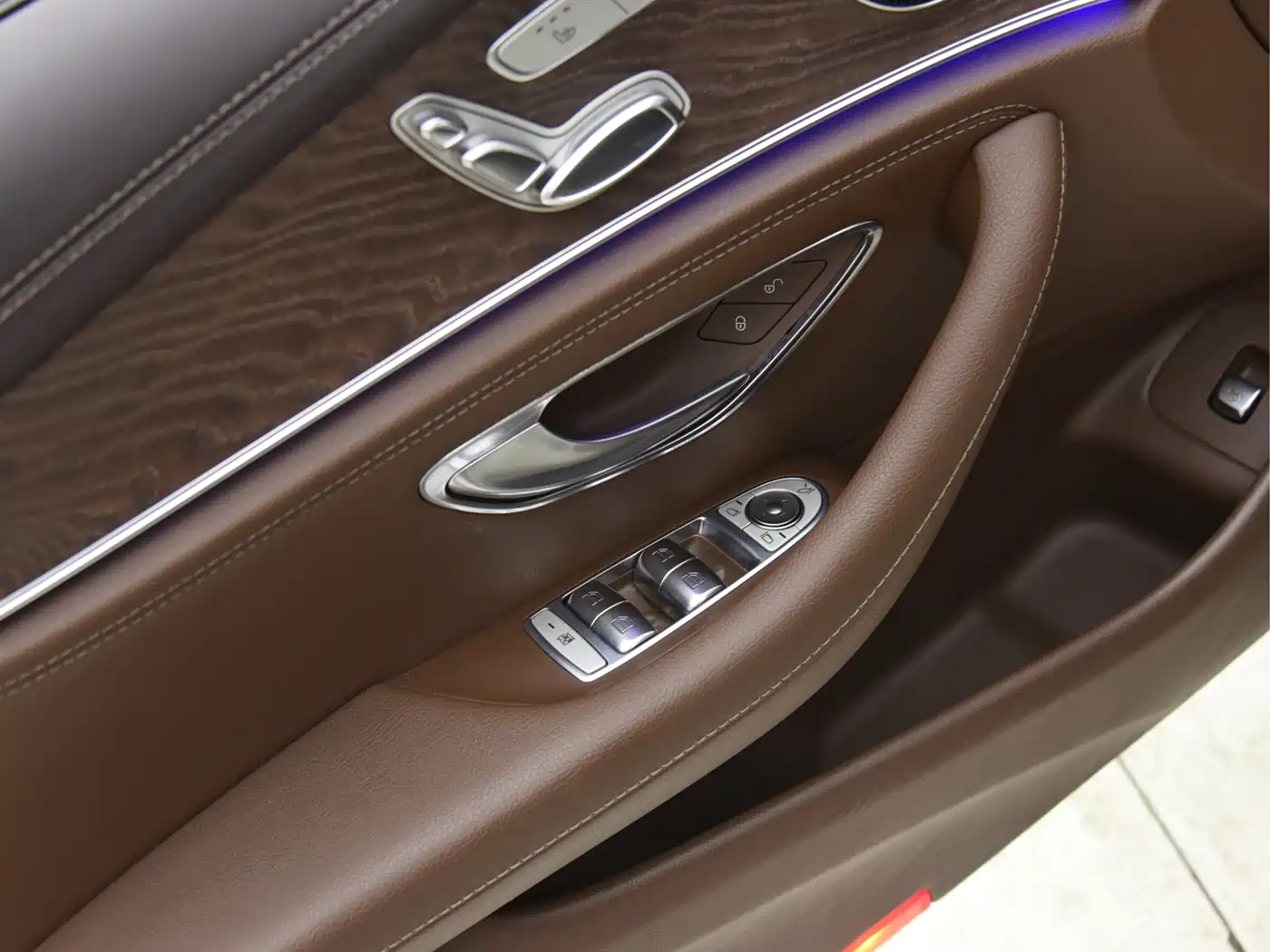Mercedes-Benz E-Class 2021 E 260 L 4MATIC фото 10