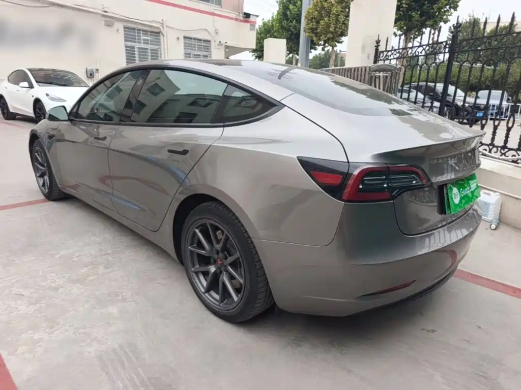 Фото 5 - Tesla Model 3