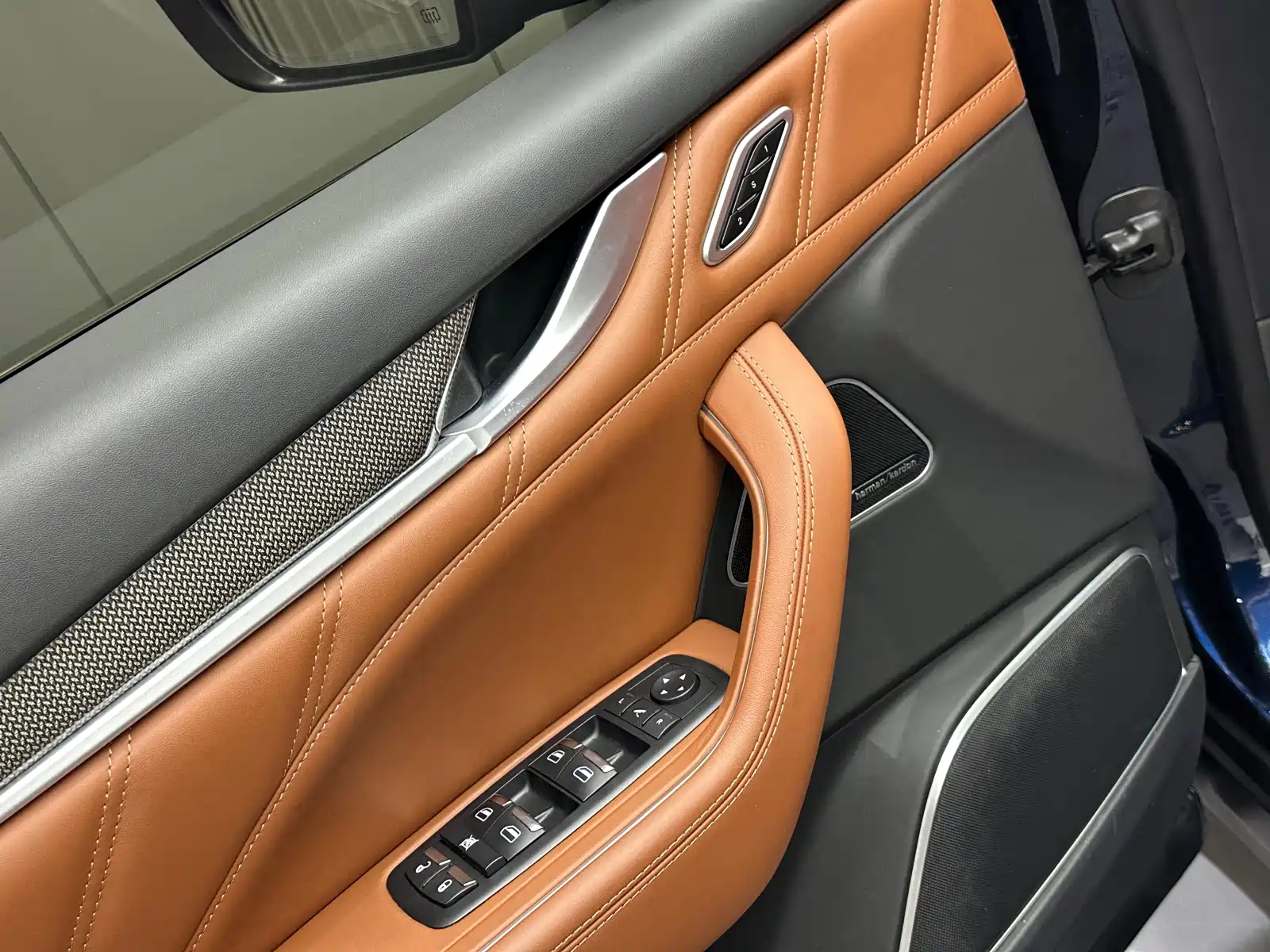Фото 8 - Maserati Levante