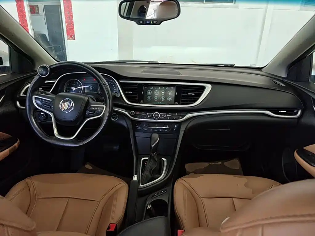 Фото 10 - Buick Excelle