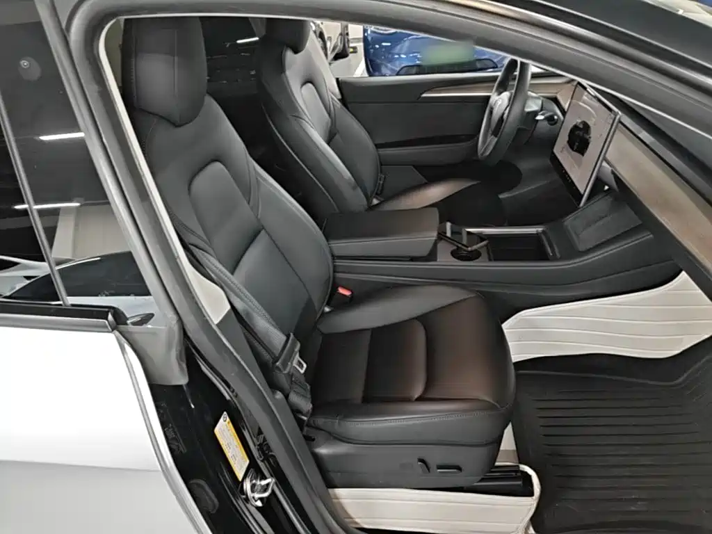Фото 25 - Tesla Model Y