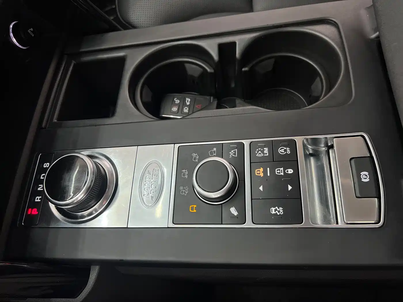 Land Rover Discovery 2018 2.0T SE фото 22