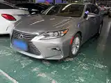 Фото 24 - Lexus ES