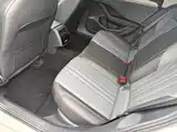 Photo 8 - Volkswagen Sagitar