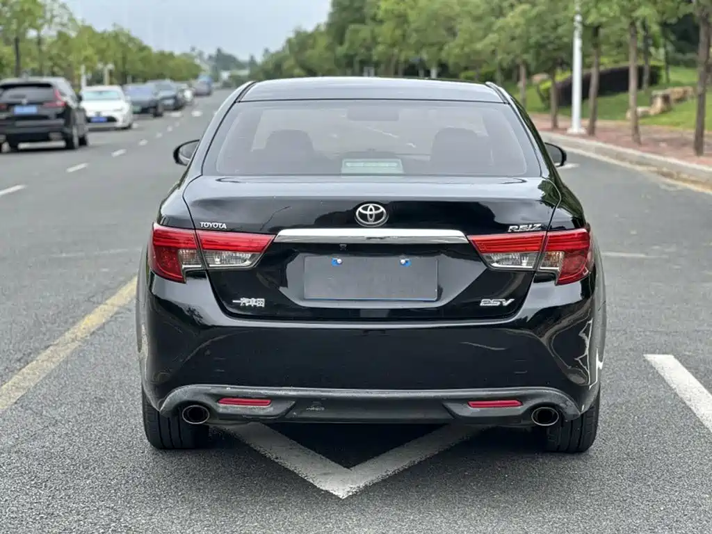 Toyota Reiz 2015 2013 2.5V Elite Edition