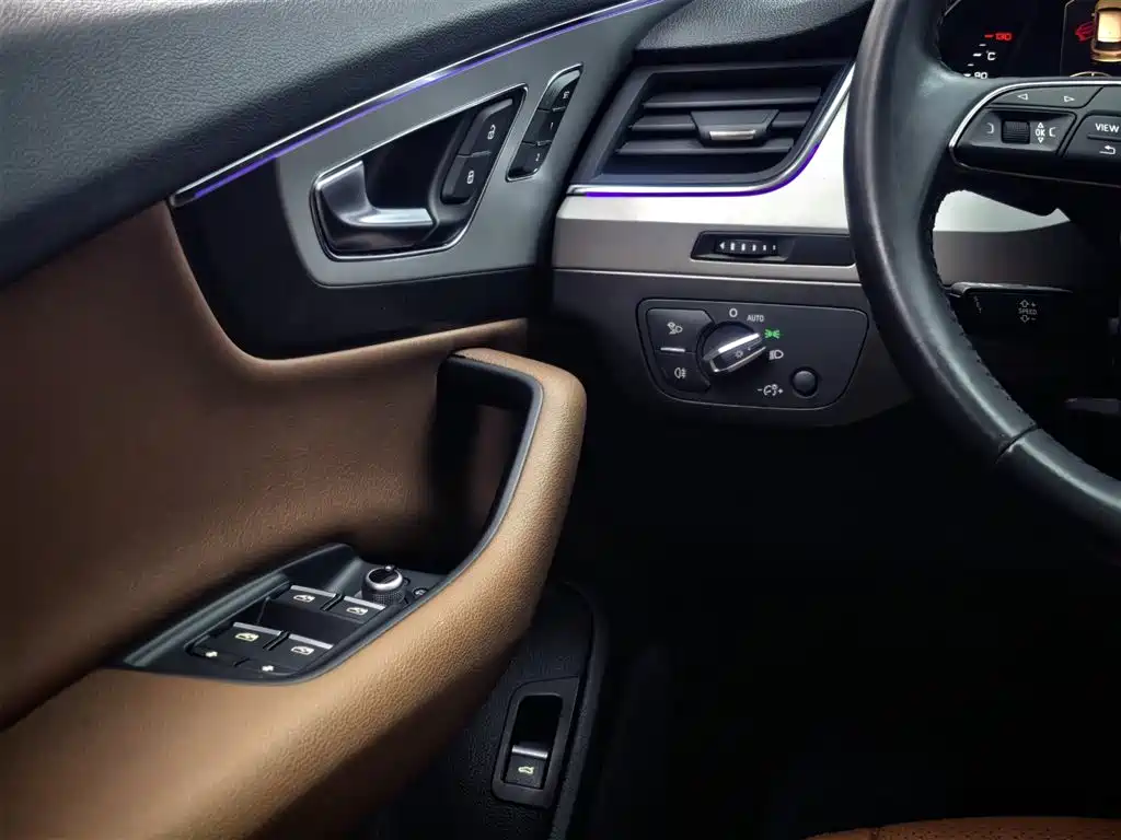 Audi Q7 2018 40 TFSI Comfort фото 21