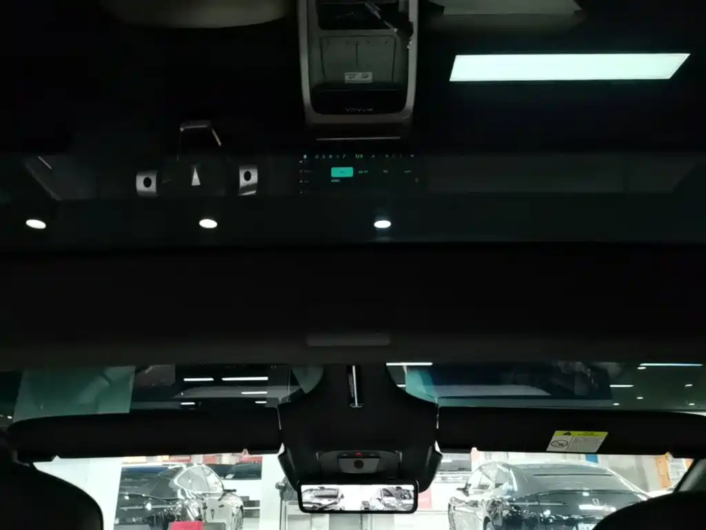 Avatr 12 2024 2023 650 Triple Laser AWD Performance Edition
