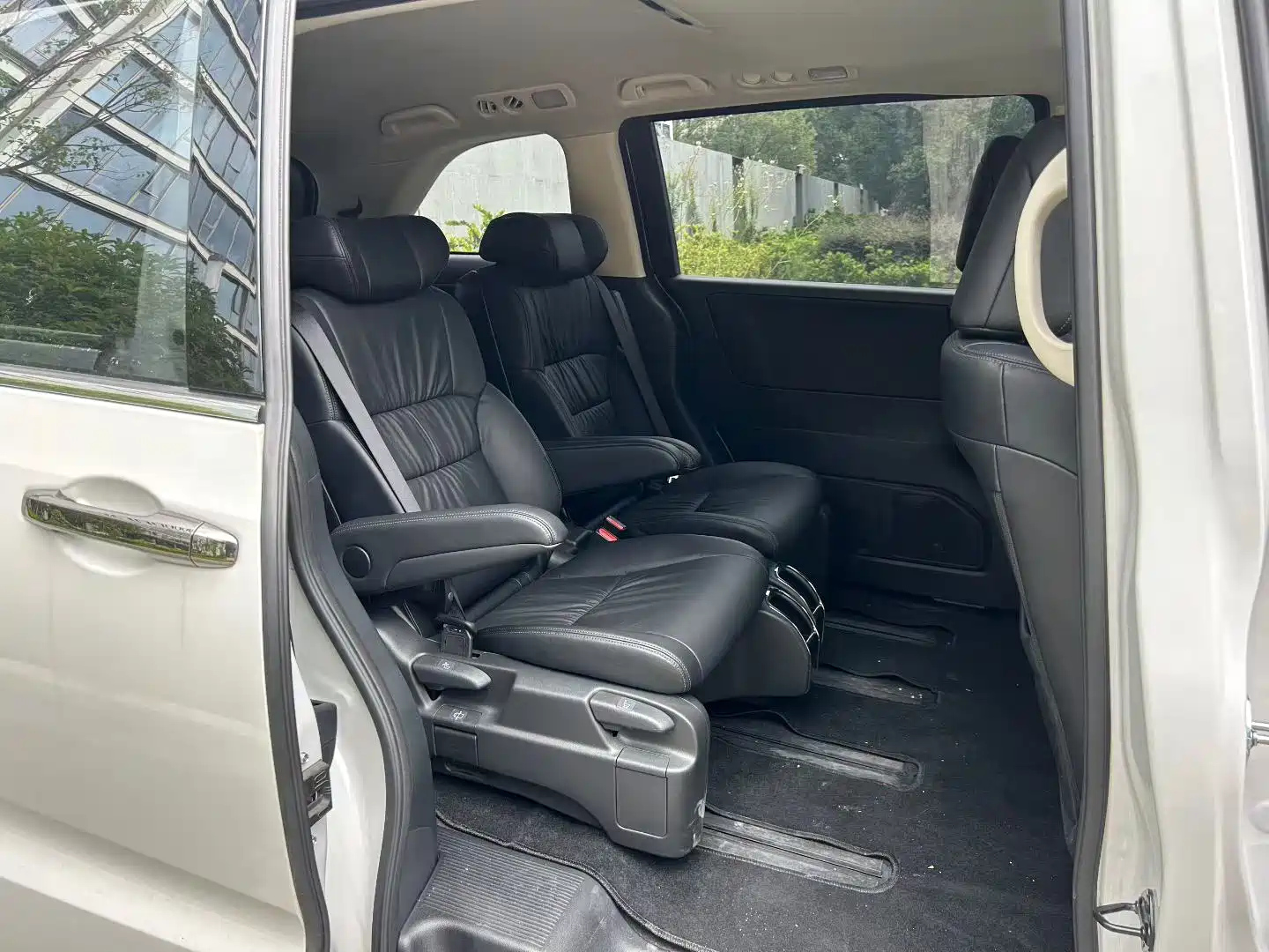Photo 9 - Honda Odyssey
