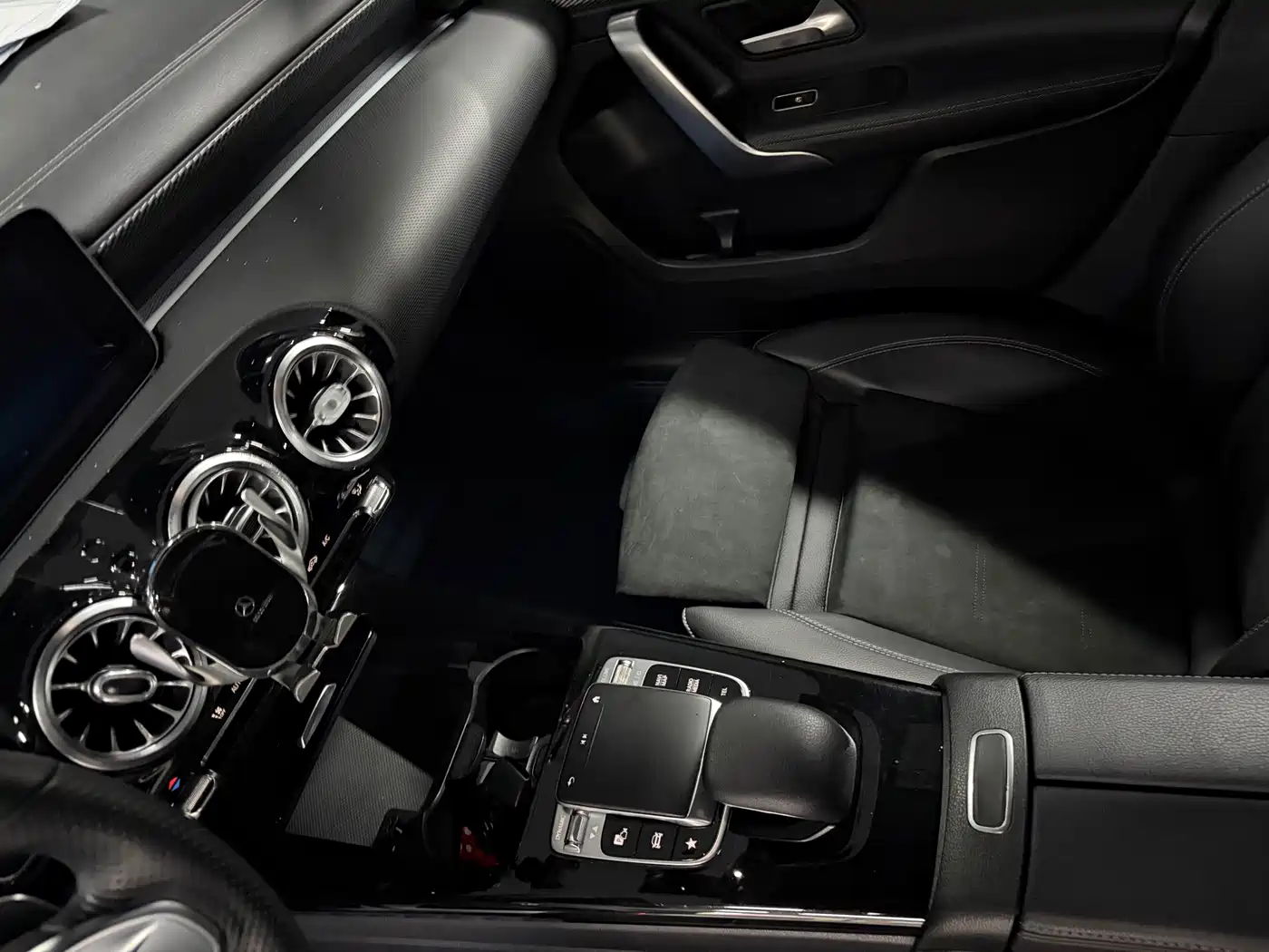 Фото 9 - Mercedes-Benz A-Class