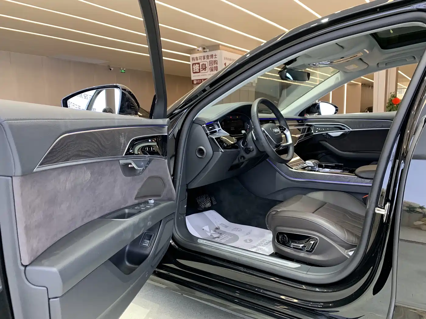 Audi A8 2023 A8L 45 TFSI quattro Luxury фото 7