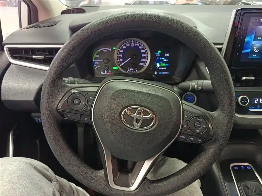 Toyota Corolla 2019 Hybrid 1.8L E-CVT GL-i Elite Edition фото 10