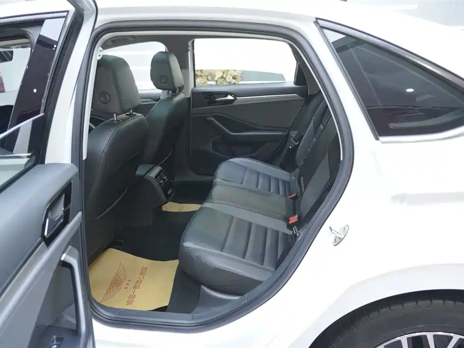 Volkswagen Sagitar 2021 200TSI DSG Comfort Smart Edition фото 16