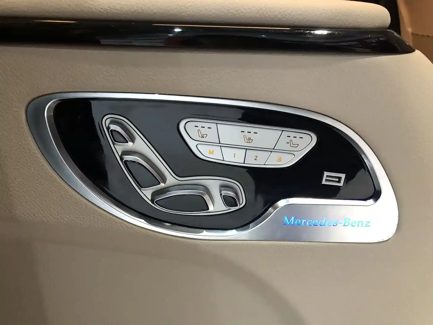 Mercedes-Benz Vito 2021 2.0T Elite 7-Seater фото 9