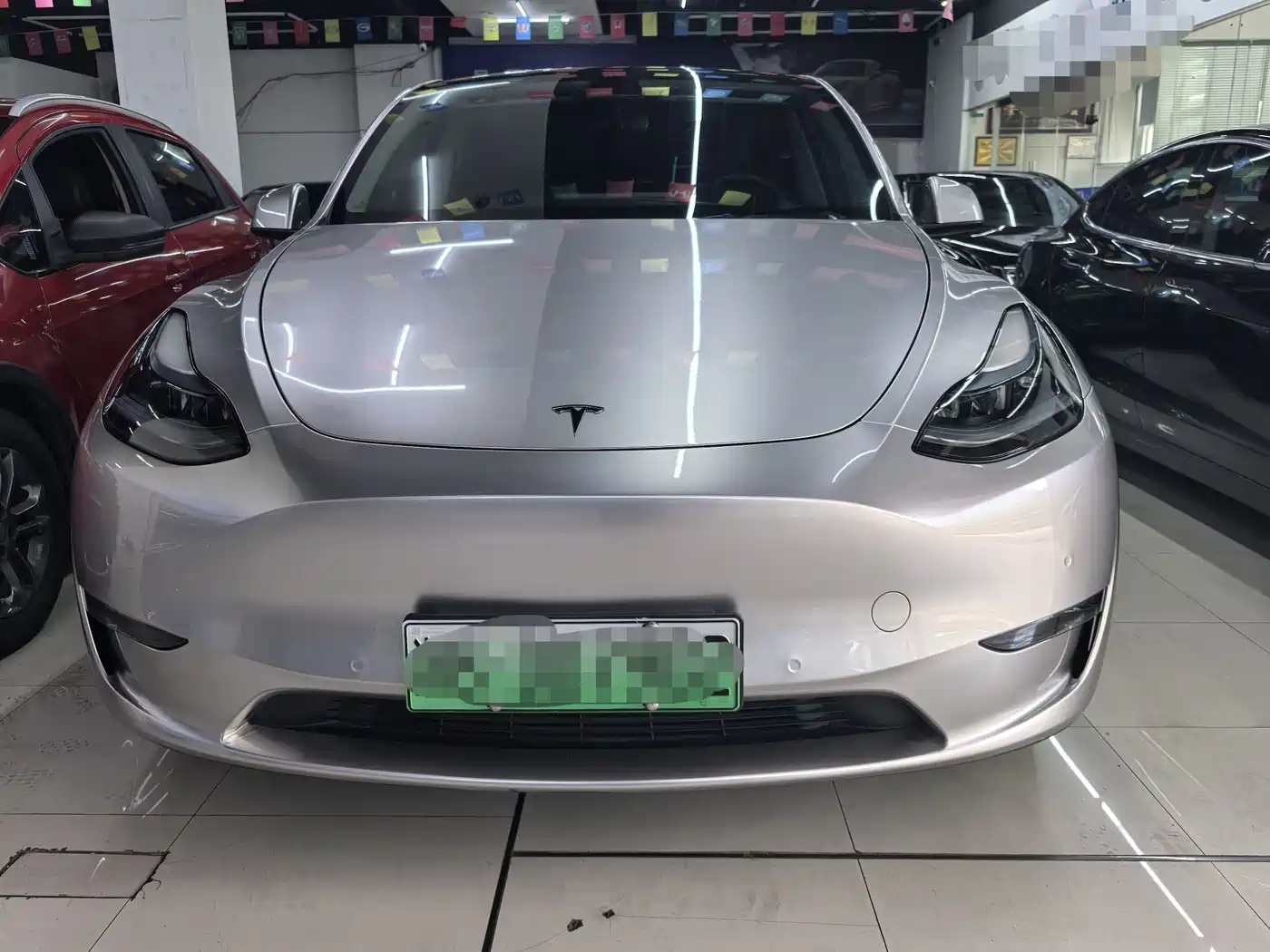 TESLA MODEL Y