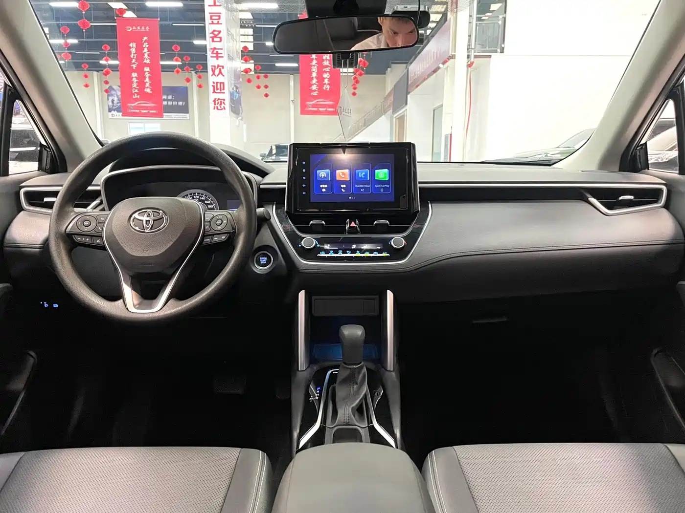 Toyota Frontlander 2022 2.0L CVT Luxury Edition фото 9