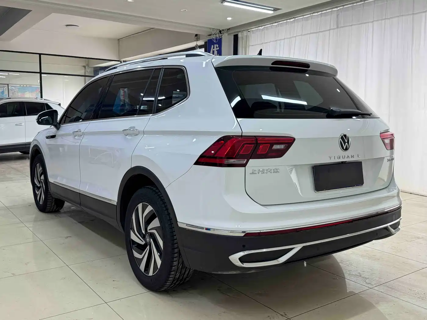 Volkswagen Tiguan L 2023 280TSI 2WD Trend Limited Edition фото 4