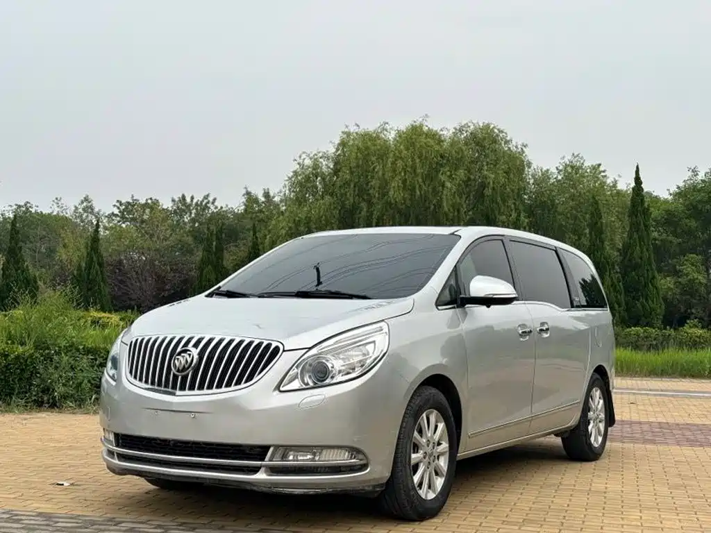 Фото 1 - Buick GL8