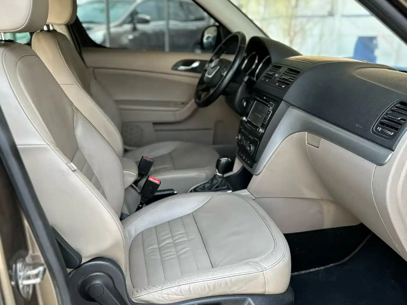 Škoda Yeti (Import) 2013 1.8T DSG Premium Edition фото 8