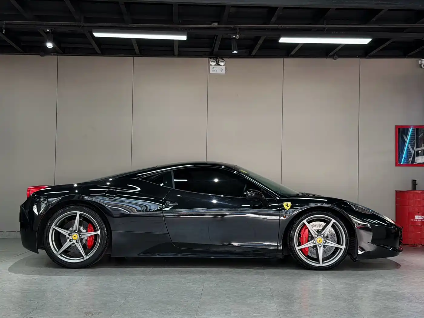 Ferrari 458 2012 2011 4.5L Italia
