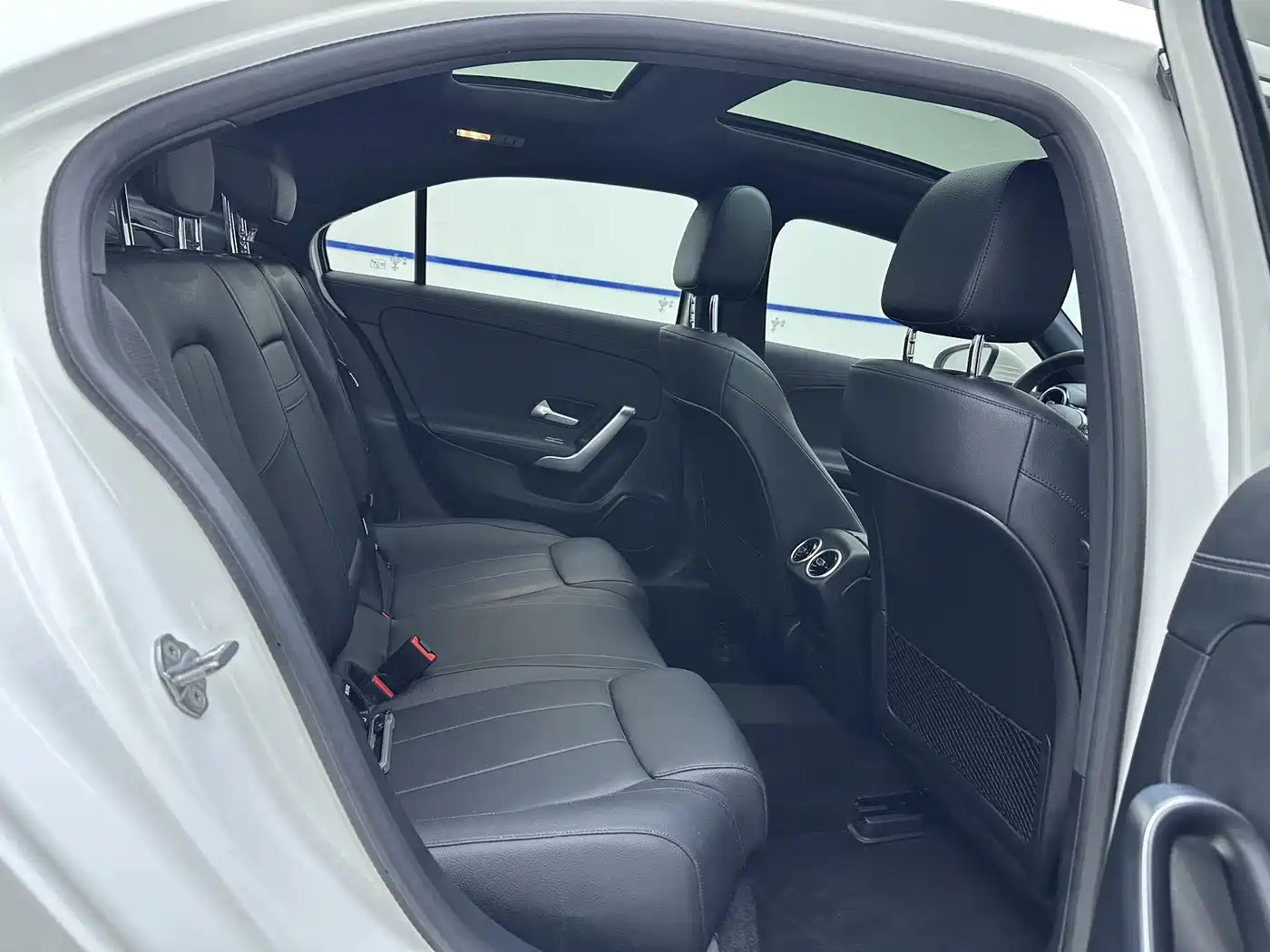 Mercedes-Benz A-Class 2022 A 180 L Sport Sedan фото 10