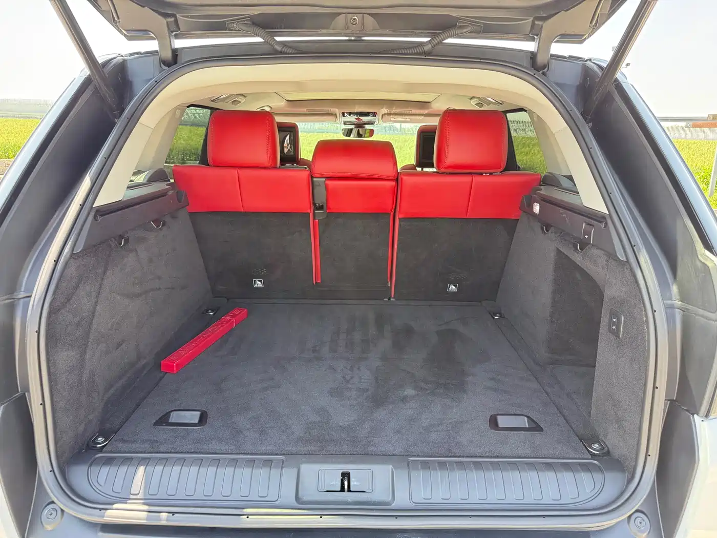 Land Rover Range Rover Sport 2022 3.0 L6 Gloss Black Edition фото 25