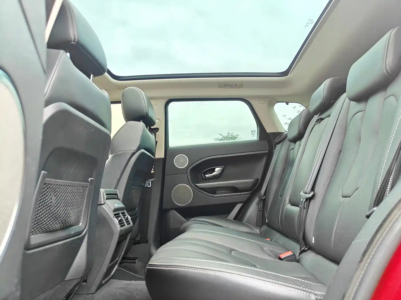 Photo 17 - Land Rover Range Rover Evoque