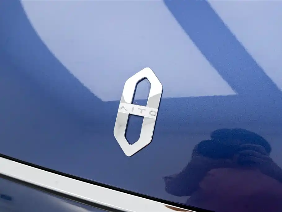 AITO Wenjie AITO M7 2026 Extended Range Ultra AWD 5-Seater фото 9
