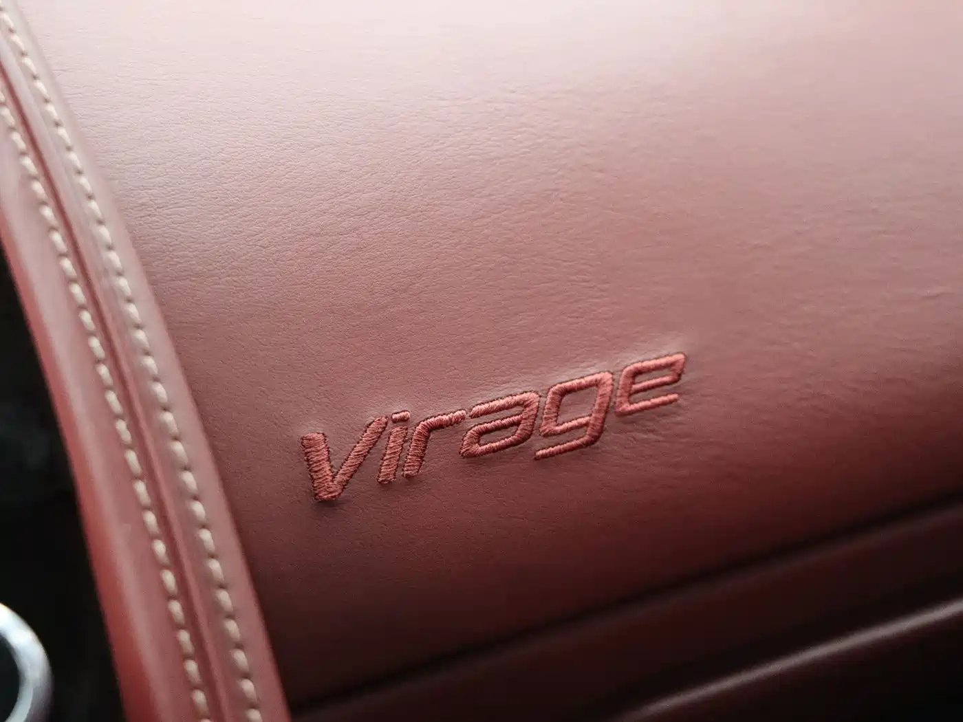Aston Martin Virage 2012 6.0 Coupe фото 30