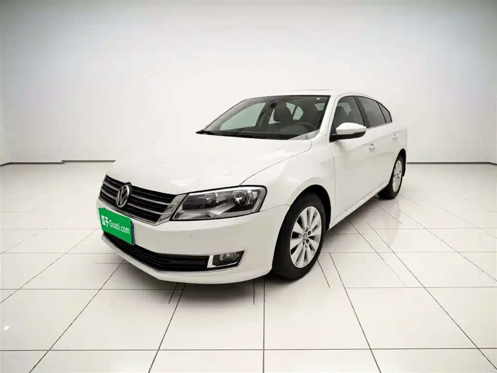 Volkswagen Lavida 2013 Facelift Classic 1.6L Automatic Comfort фото 2