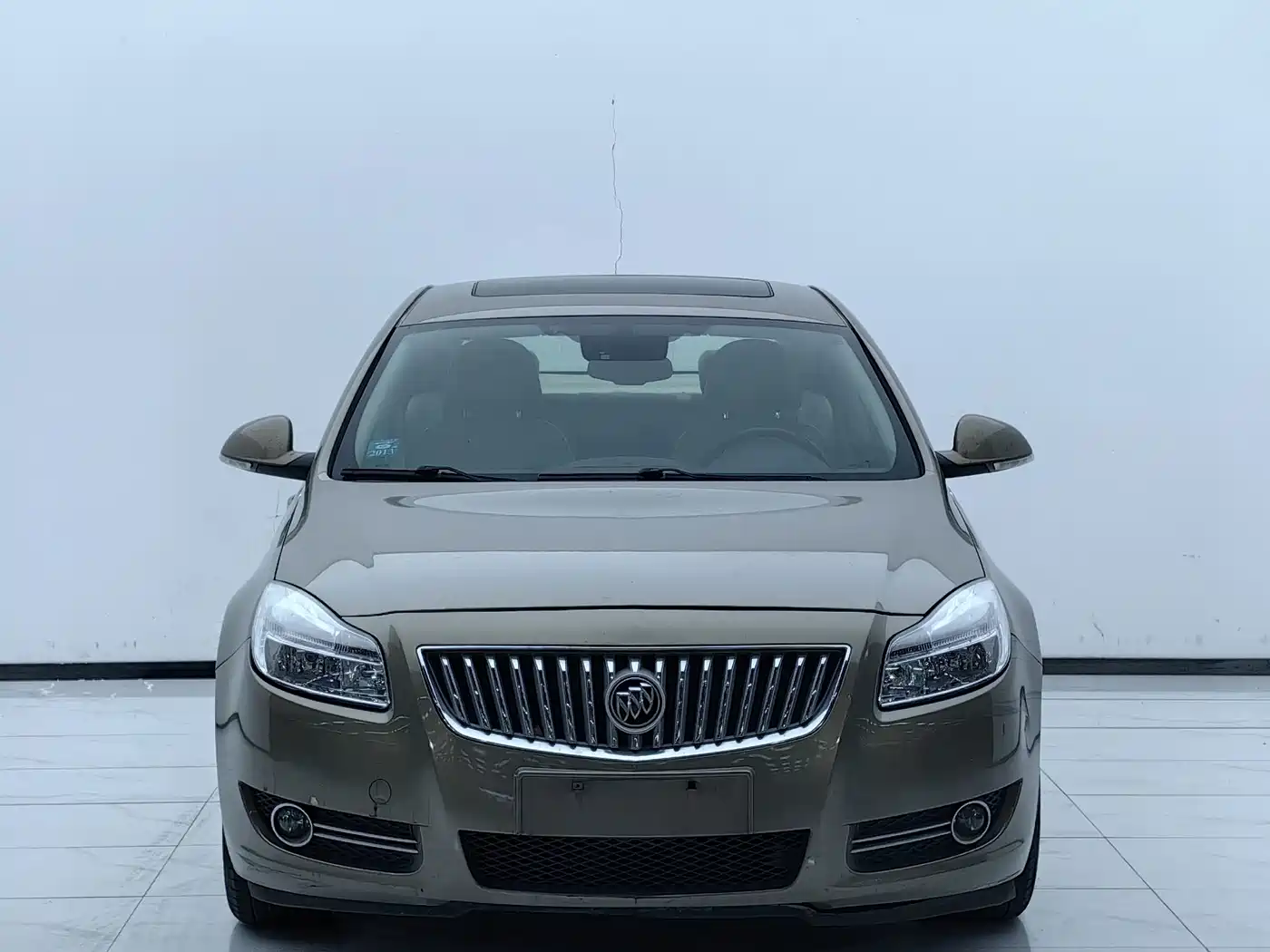 Photo 2 - Buick Regal