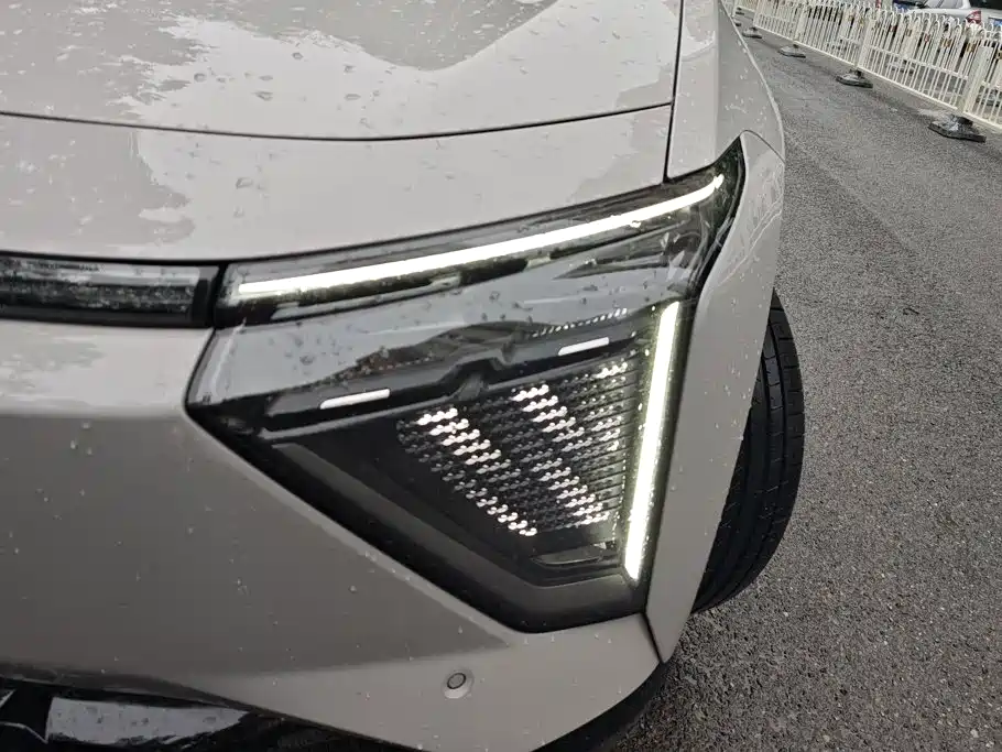 HiPhi Y 2023 2023 560km Pioneer Edition