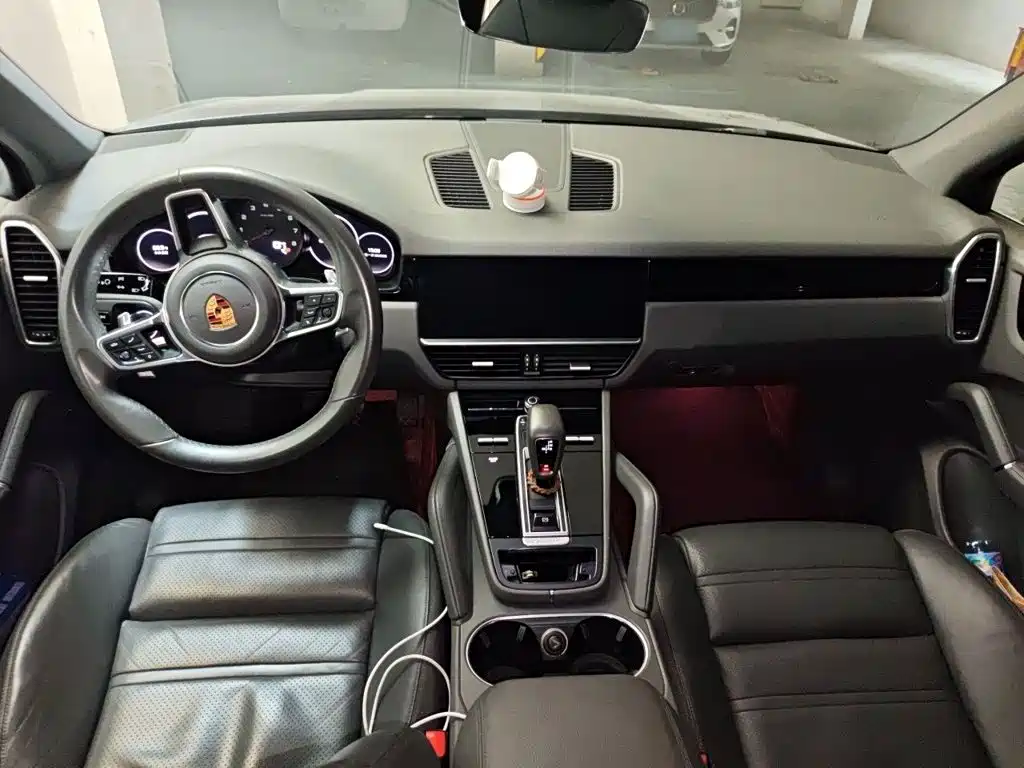 Фото 13 - Porsche Cayenne