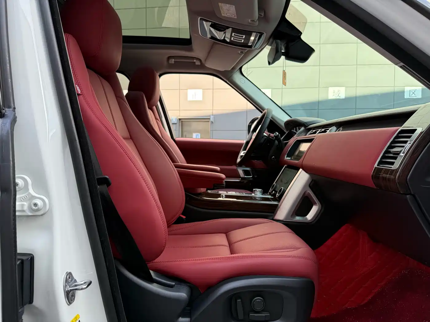 Land Rover Range Rover 2015 3.0 TDV6 Vogue фото 15