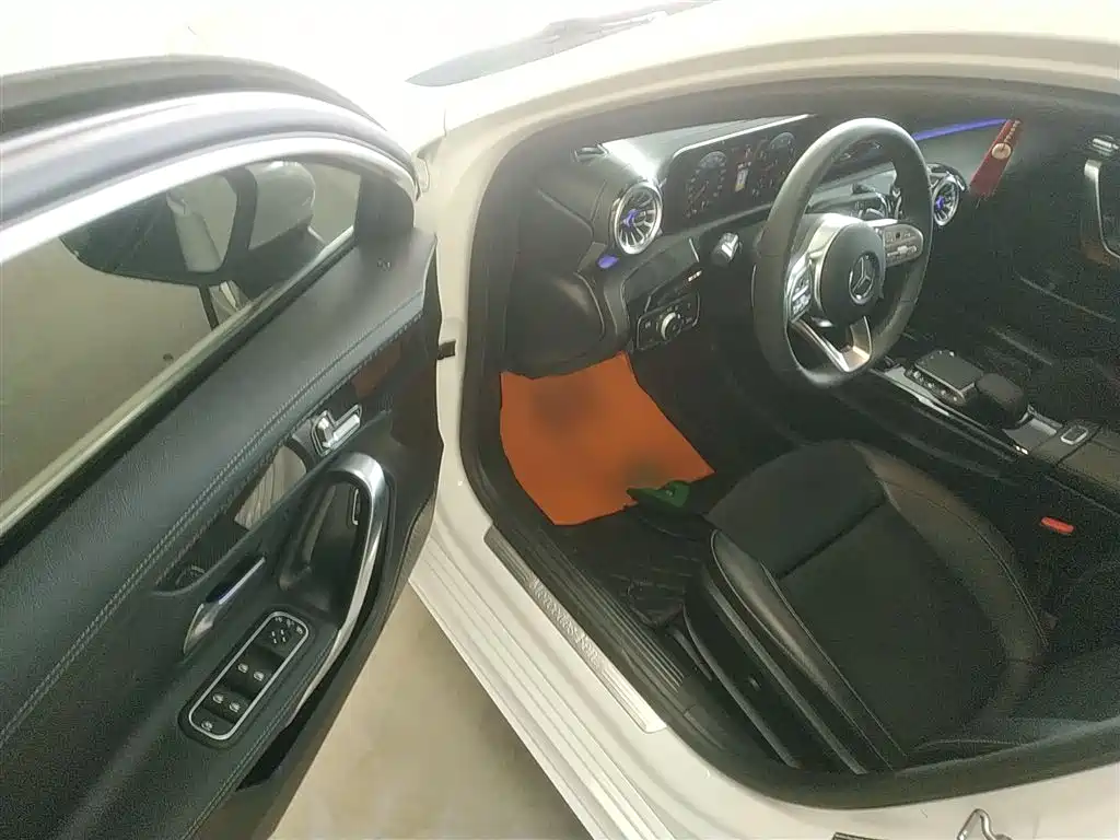 MERCEDES-BENZ CLASS A