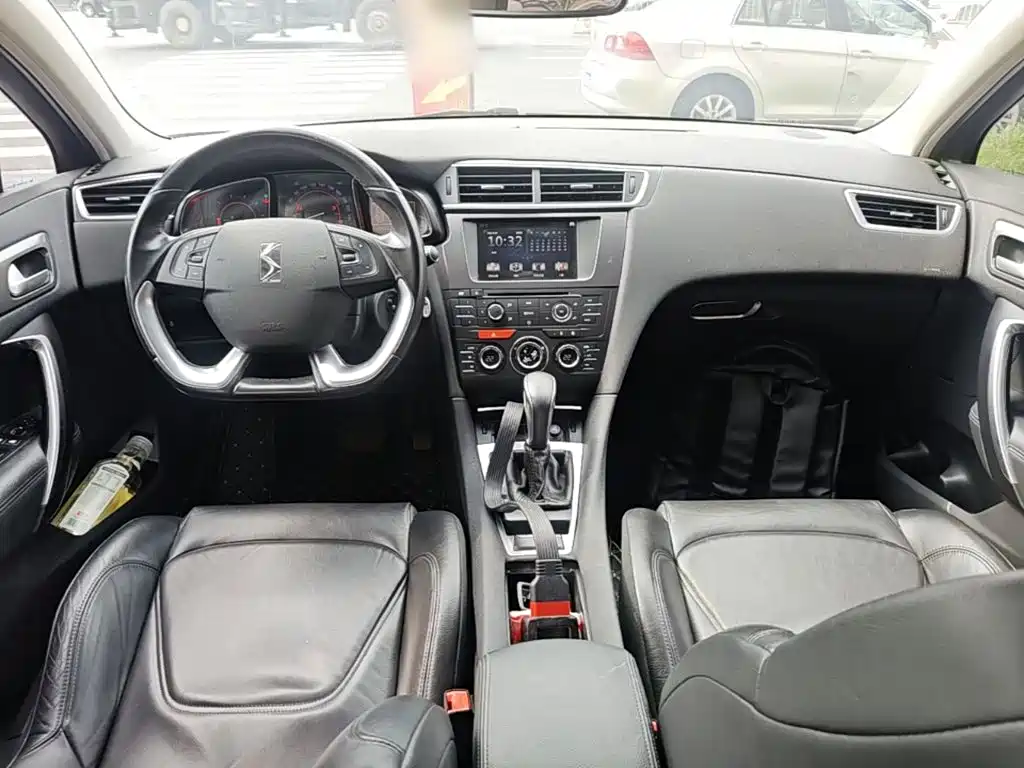 DS 5LS 2016 2015 1.6T Elegance THP160