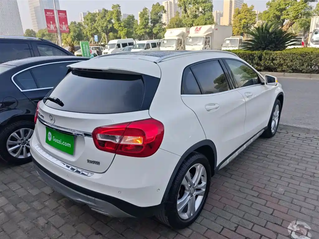 Mercedes-Benz GLA 2016 GLA 200 Dynamic фото 7