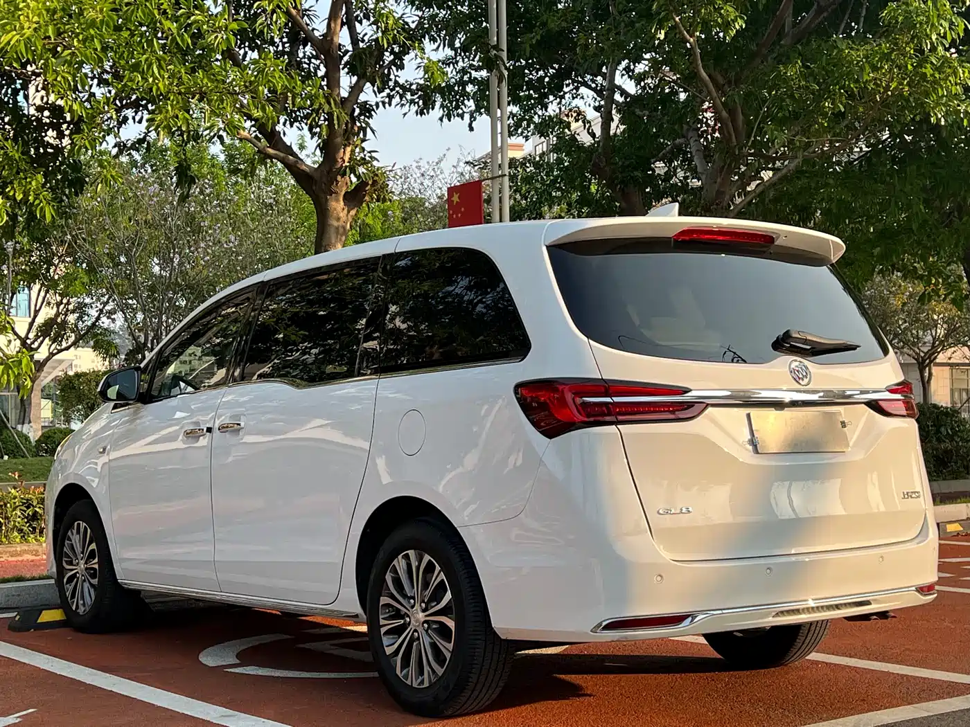Buick GL8 2023 Land Business Class 652T Luxury фото 7