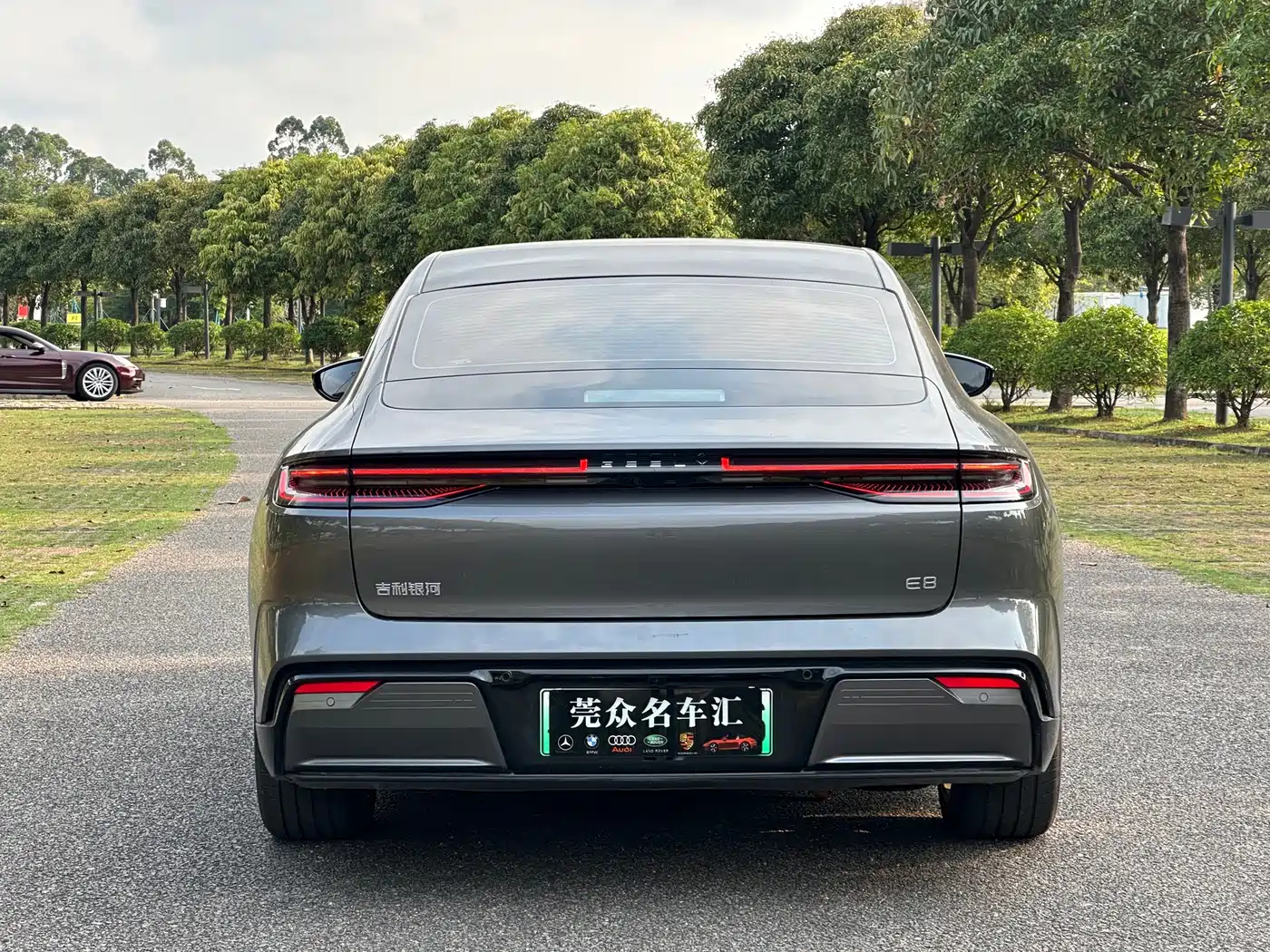 GEELY GALAXY GALAXY E8