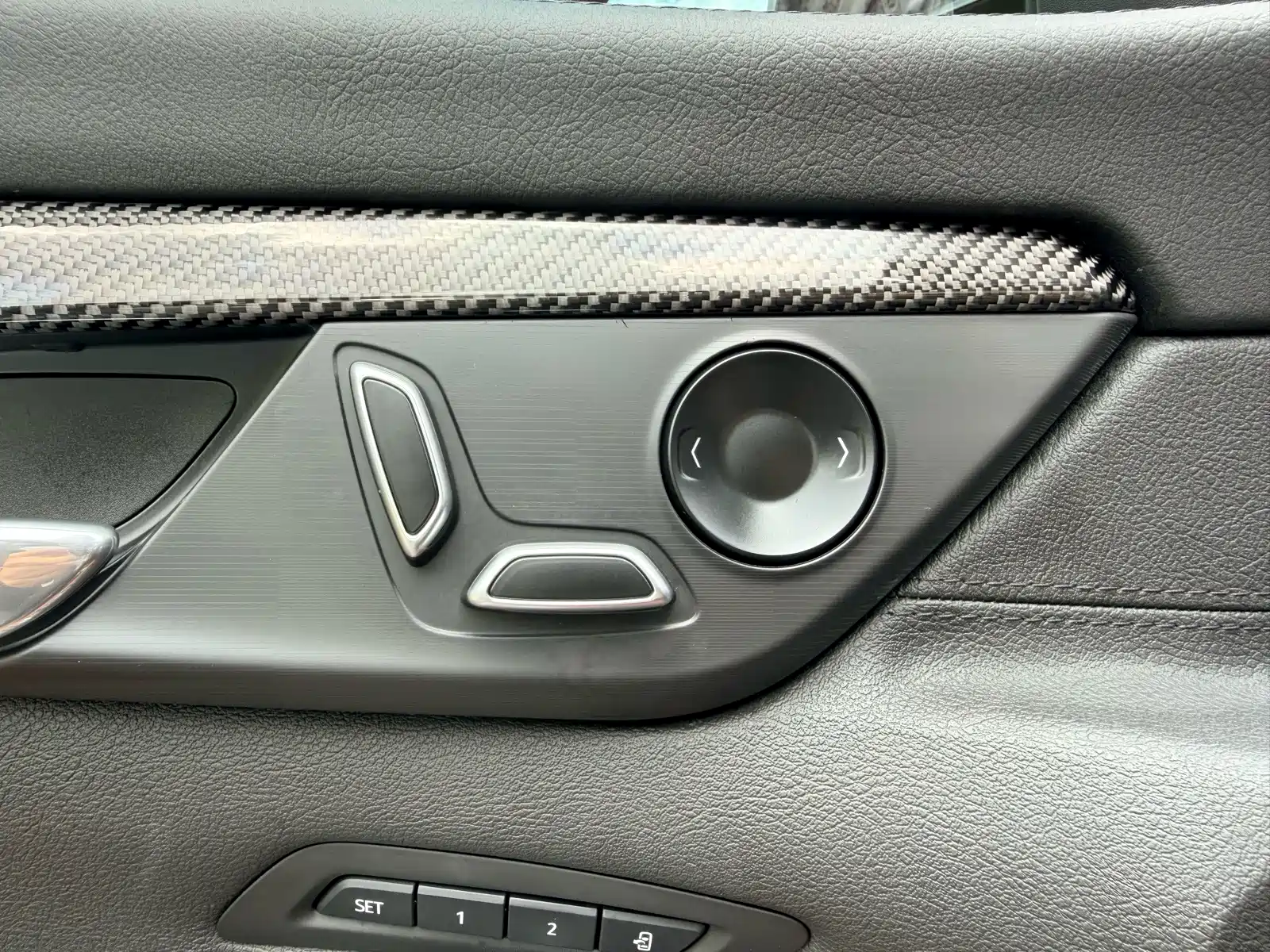 Фото 34 - Cadillac CT6