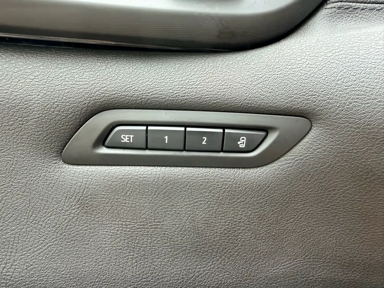 Фото 35 - Cadillac CT6