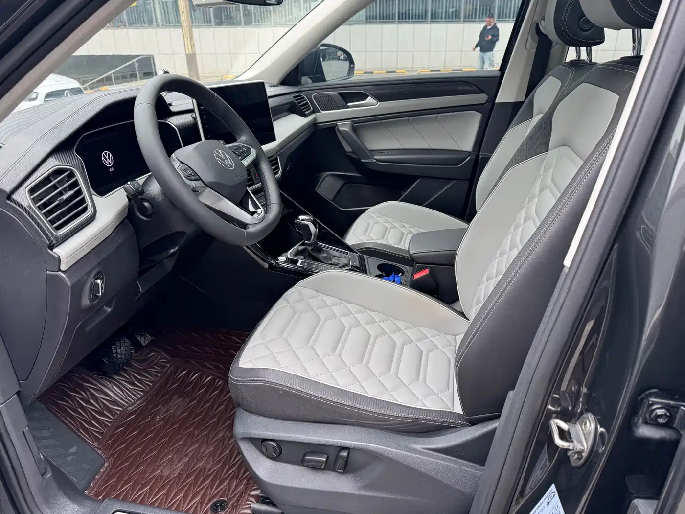 Volkswagen Tayron 2023 280TSI 2WD Luxury Plus Advanced Edition фото 5