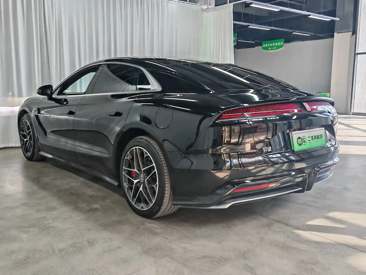 Yangwang U7 2026 2025 Model EV 4-Seat Flagship