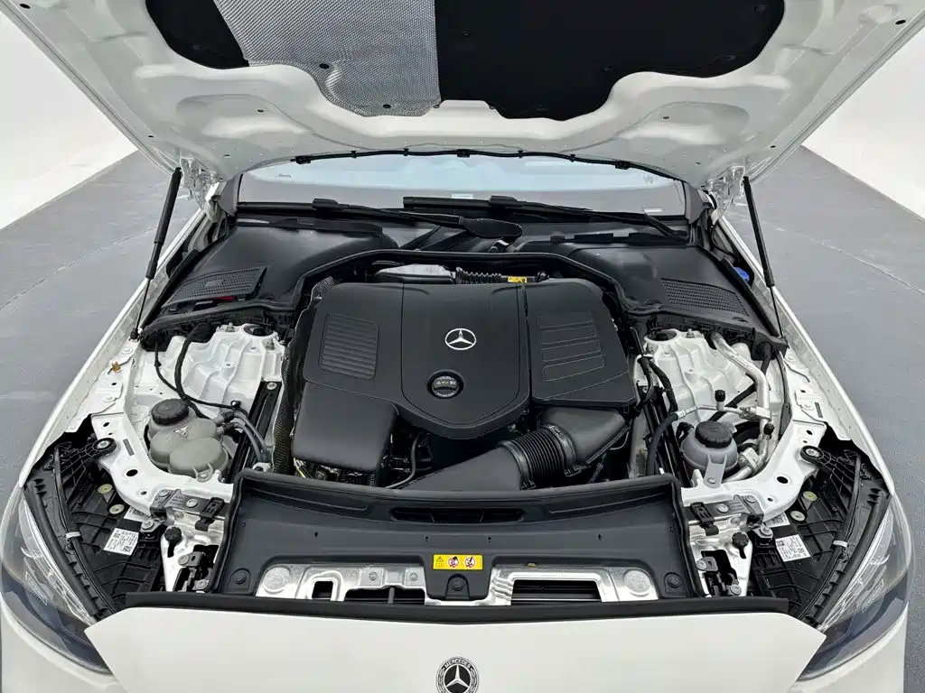 Photo 27 - Mercedes-Benz C-Class