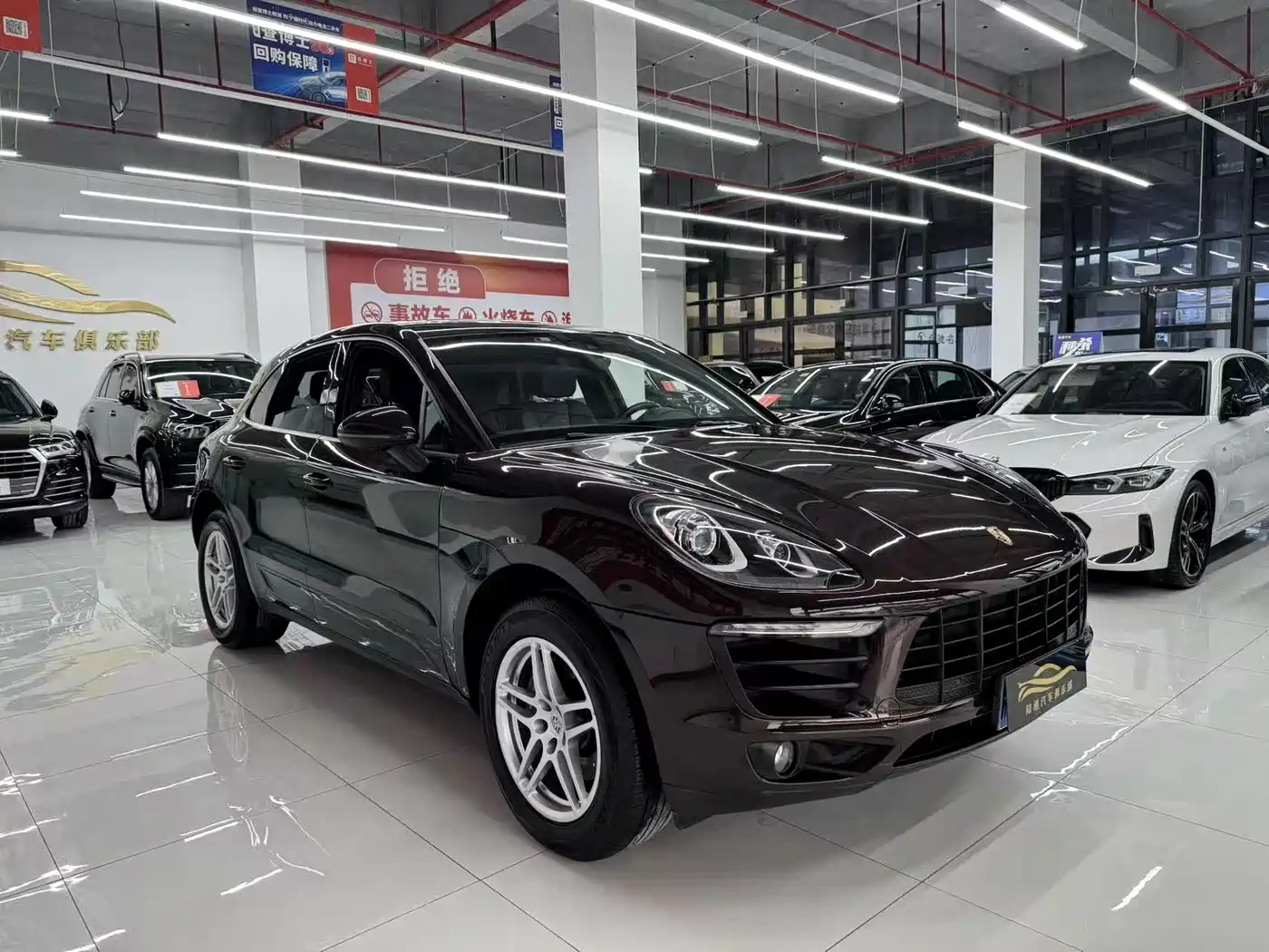 Porsche Macan 2017 Macan 2.0T фото 3