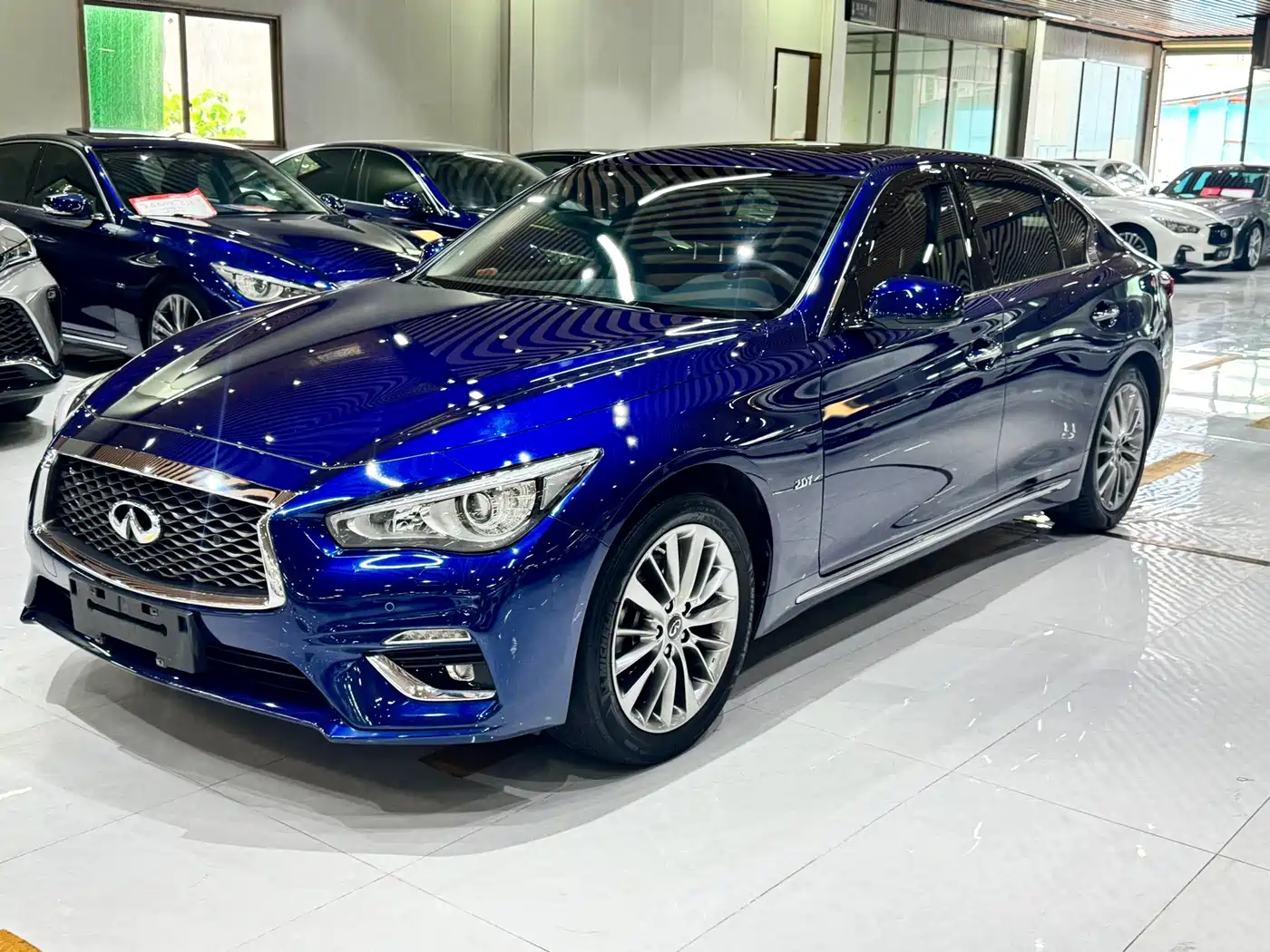 Infiniti Q50L 2019 2018 2.0T Premium Edition (China VI)