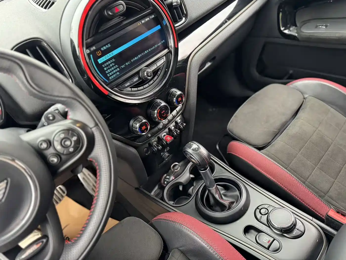 MINI COUNTRYMAN 2018 2.0T COOPER S ALL4 Racer фото 9