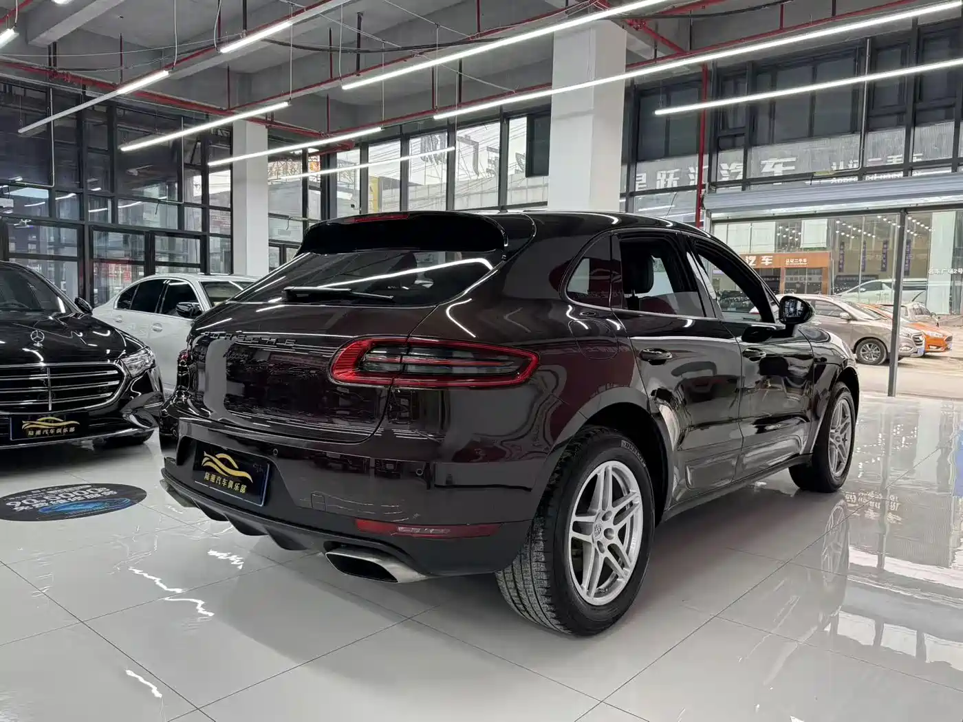 Porsche Macan 2017 Macan 2.0T фото 17